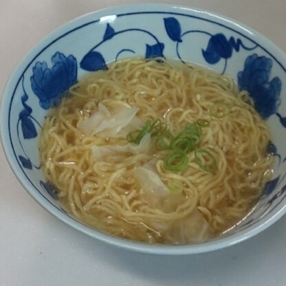 こんにちは✨朝食に、ラーメン食べたいって言う子供に☺️にんじんは食べないと思ったから、キャベツとねぎで☘️完食してました♥️
いつもレポ、ありがとうです♡